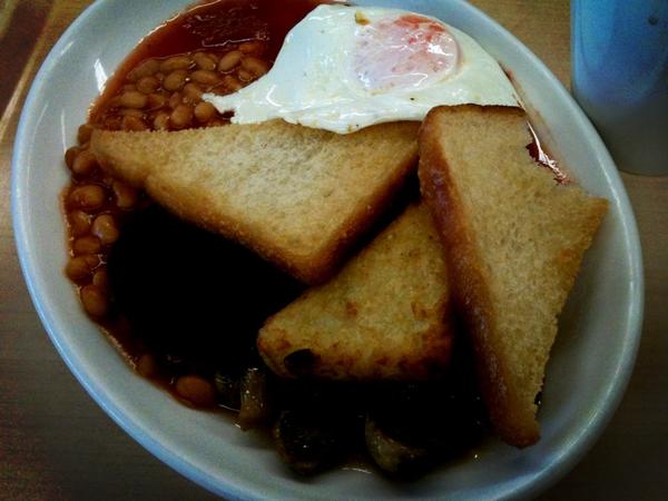 Mambo5five's tweet photo. #MakingAMealOfIt full breakfast http://t.co/MJEZXnur