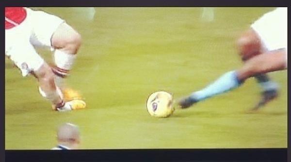 BAgrDX7CEAA77gC.jpg:large