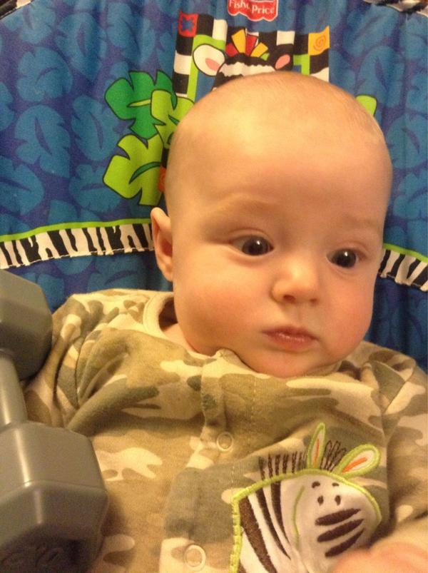 Niall10000's tweet photo. @Ryan13Reynolds this is so cute http://t.co/XxgiCD6k
