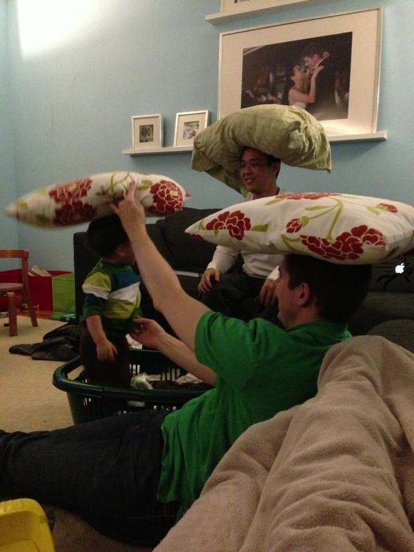 tyffaknee's tweet photo. What's this game? @K_Dubbs @BrianJKim http://t.co/A9ABE9uB