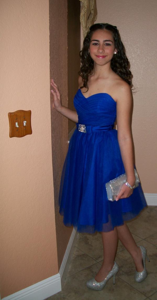 Yeilynnx3's tweet image. #Throwback #8grade #Prom