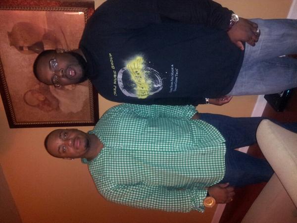 Ojizzle_23's tweet photo. The Boss's thinking of a master plan. @biggcinch @Ojizzle_23.... @Thaoriginalz @OMGPRAISE Alabama bred rayzd Worldwide! http://t.co/C8JzoJO1