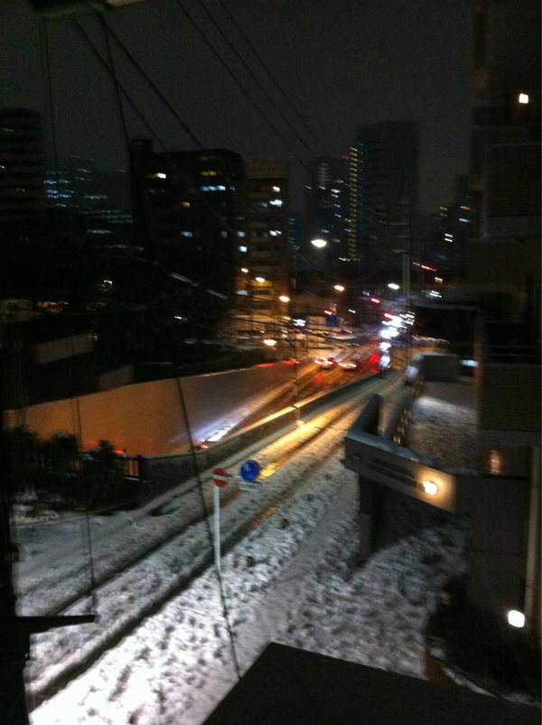 sevenftgun's tweet photo. 品川大井町新居ビュー、雪バージョン http://t.co/gwwVrmok
