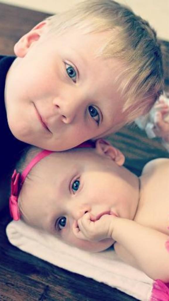 MeganHarbin's tweet photo. Praying for this beautiful little girl and her family. Thanks to everybody around the country praying. #EmmaStrong http://t.co/fRQHuKhq