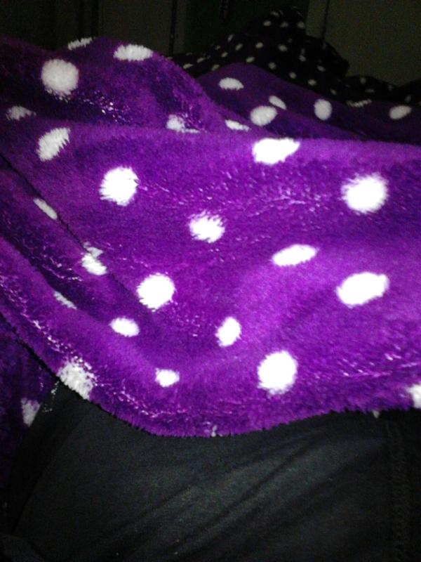 I love this cover <3 besr shit to keep me warm (: