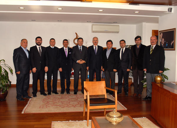 TimkoderAnkara's tweet photo. "ALTINDAĞ BELEDİYE BAŞKANI "VEYSEL TİRYAKİ" ZİYARETİ" http://t.co/b1WU2J1w