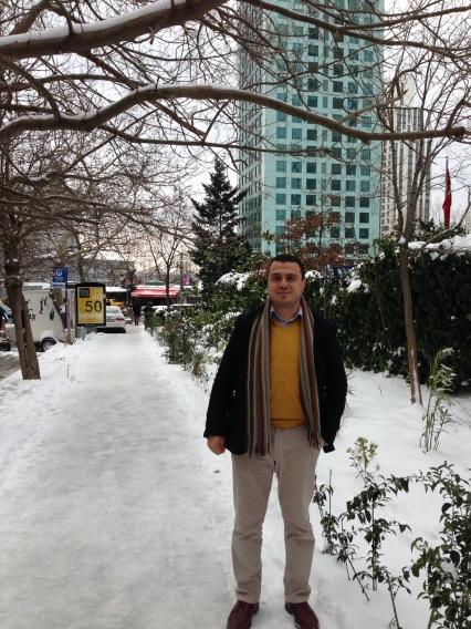 Thossary's tweet image. 