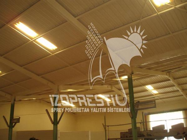 Fabrika Çatıları Sprey Poliüretan Uygulaması..