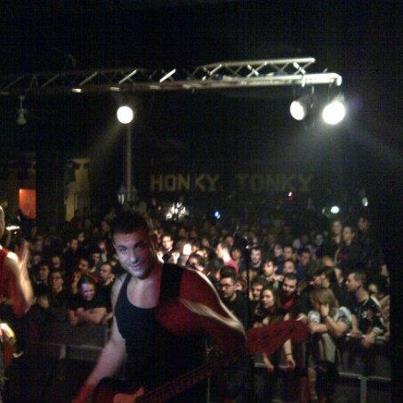 PORNORIVISTE1's tweet photo. prossimo live 9 febbraio @LATTEPIULIVE a brescia! ingresso 10 euro .... http://t.co/zfglBFY9