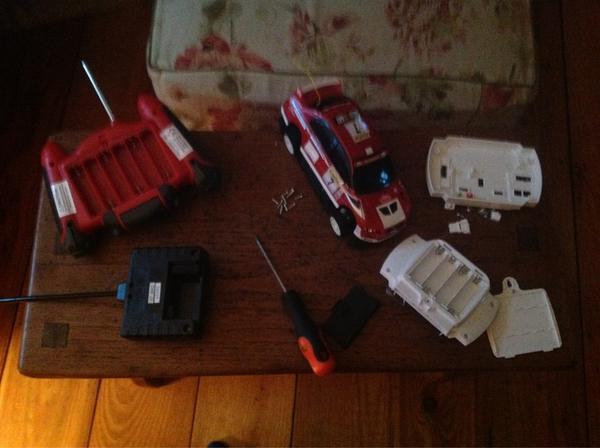 CoolScare's tweet photo. Felt like taking my remote control car to bits. Heh http://t.co/9iGjNAtR