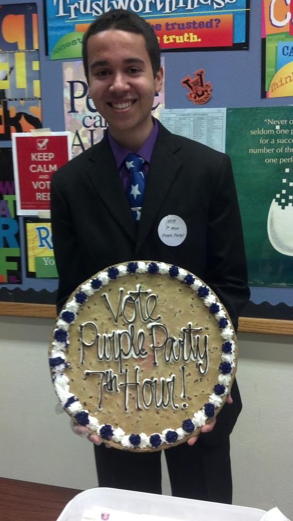 PurpleParty7th's tweet photo. Today during B lunch the purple party gave out over 500 cookies!  #VAHScampaign http://t.co/6BQP7RQU