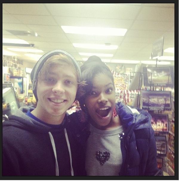 _DiamondWhite's tweet photo. Keaton!! Aka kitty! missed him so much!! Meow @Emblem3_KeatonS ❤ http://t.co/3yNSQvny