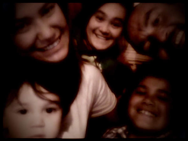 captincoolness's tweet image. family.. xoxox