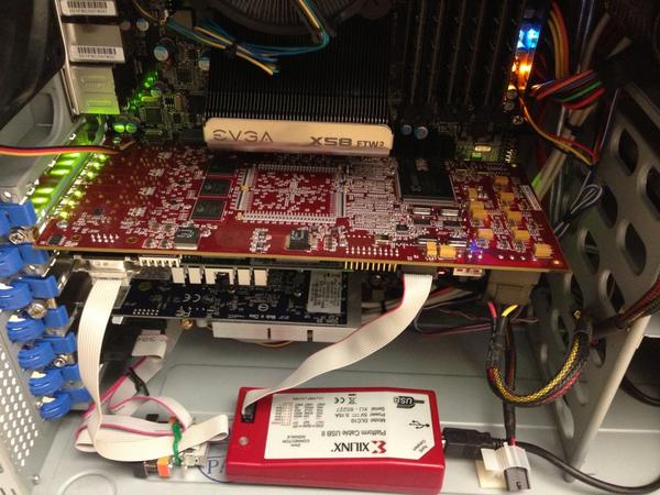 marinosi's tweet image. #netfpga 10g up &amp;amp; running :)