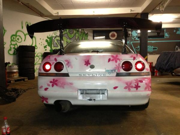 Snaptec's tweet image. What a ass! #skyline