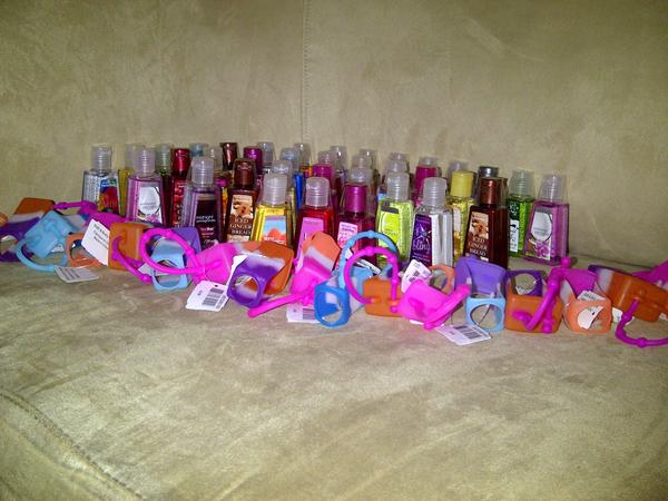 POCBAC_HOLDER's tweet photo. Shocking Price Jan'13 Pocketbac + Holder only 45rb! Grab it fast tweeps :D @Promo_lapak http://t.co/Aqam6GXD