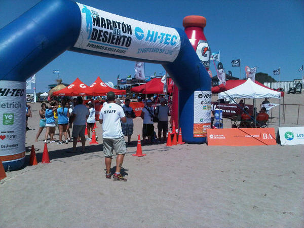 _SportBeach_'s tweet photo. Fue una jornada del domingo de mucho calor, pero los corredores pusieron todo #maratondeldesierto #sportbeach http://t.co/O0p6oyWO