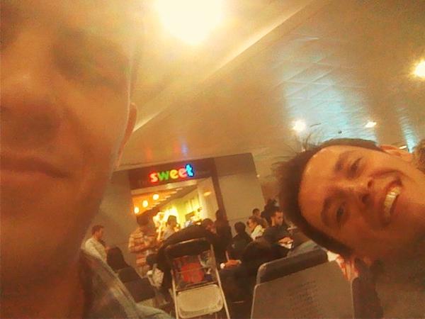 BueyOx's tweet photo. London calling http://t.co/kyO5LZtY