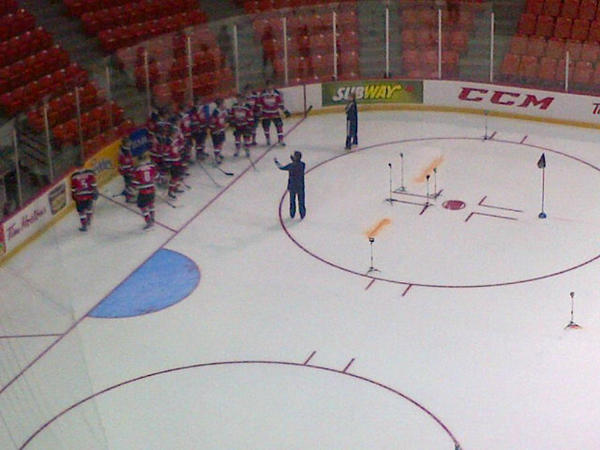 andreamaybee's tweet image. #TeamCherry hitting the ice with #Sporttesting at #HalifaxMetroCentre #HHTP