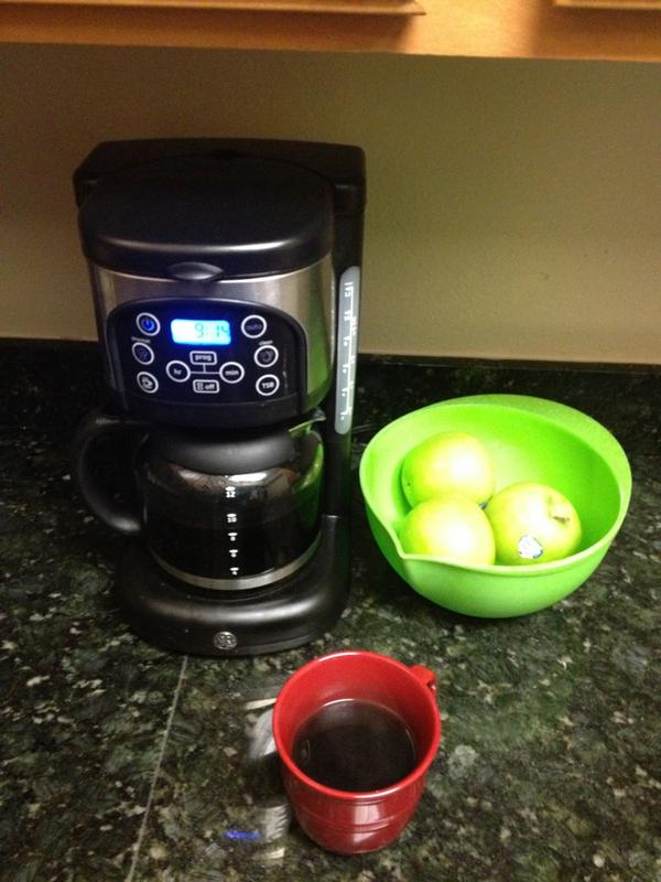 derekjarnold's tweet photo. Thanks for starting my day off right! @jonathanmacheca http://t.co/oIYbCqE2