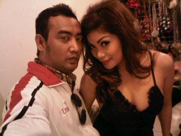 AfietCitra's tweet photo. Me and my sweet husband... http://t.co/I0KqyysK