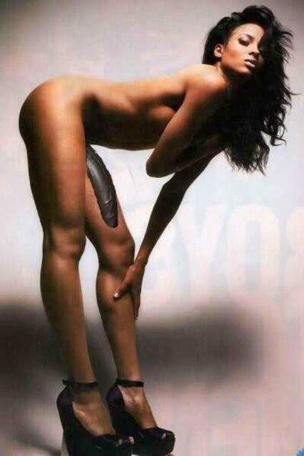 maxxwolffe's tweet image. #RelationshipDealbreakers if you get naked and I see this 😩