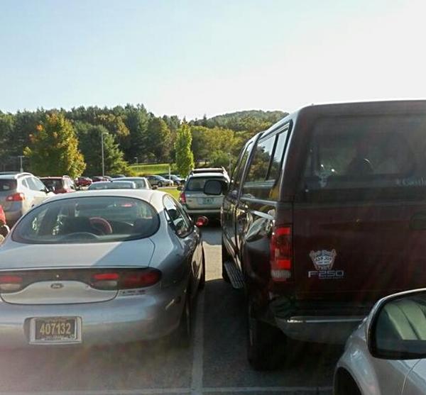 CastletonProbs's tweet image. Its okay, I didn&apos;t want to get in my car anyway #CastletonProbs #parkingatCastleton