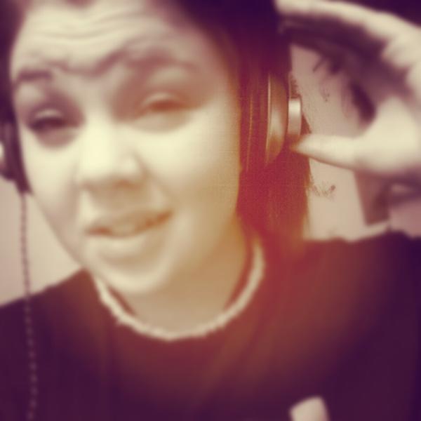 KidChewy30's tweet photo. - I <3 Music ' http://t.co/CwBQRQiA