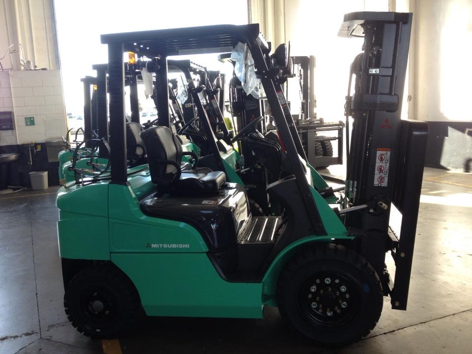 MCraftContrs's tweet image. Looking at lift trucks this morning. Might be our first green company truck!