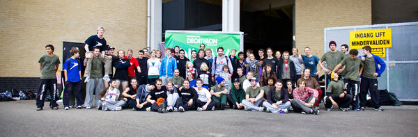 The die-hards that stayed until the end of the day, half of the PLAY2012 participants are present on this picture.