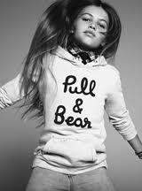 pullandbearEs's tweet photo. Sudaderas girls, http://t.co/gwb4RU2L http://t.co/9CmRALgL