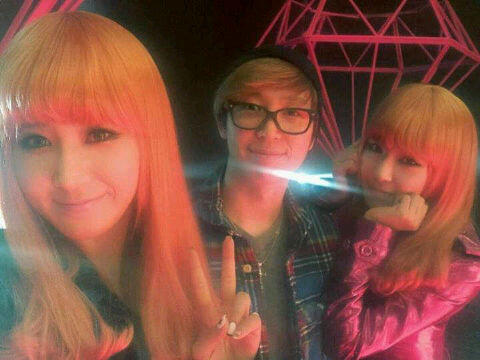 SONESNSDFans's tweet photo. [PIC] YulTi Selca with Shim Jaewon v/Sone Indonesia http://t.co/lVb67LE3
