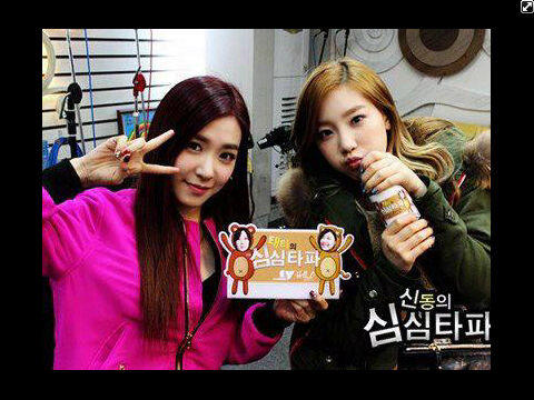 SONESNSDFans's tweet photo. [PIC] 130115 TaeNy Selca at Shim Ship Tapa radio http://t.co/jGPvsAtj