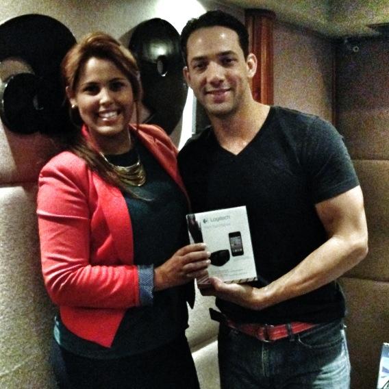 sergiocarlo's tweet photo. GANADORA de la #MiniBoomBox de @omegatechrd que la disfrutes @sharonnicolett http://t.co/PwL2FUKp