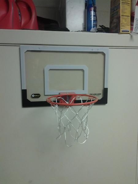 brewer_stephen's tweet image. Yeah, it just got real in the dorm room. #bballstar #swish