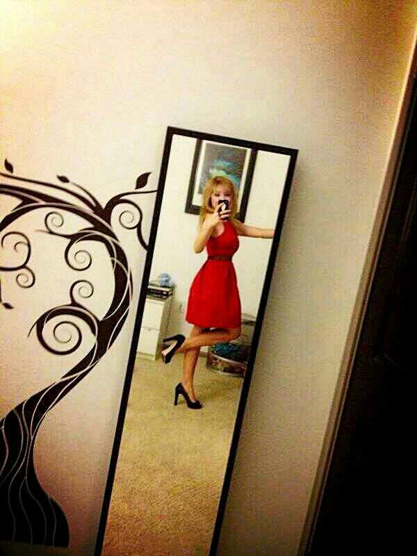 jesslauraxo's tweet image. These are the kind of pictures that are the REAL Jennette. Classy &amp;amp; Elegant. :)