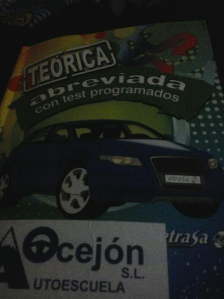 JorgiSaenz's tweet photo. Aquí me hallo estudiando un poquitillo http://t.co/2uJwMKSJMy