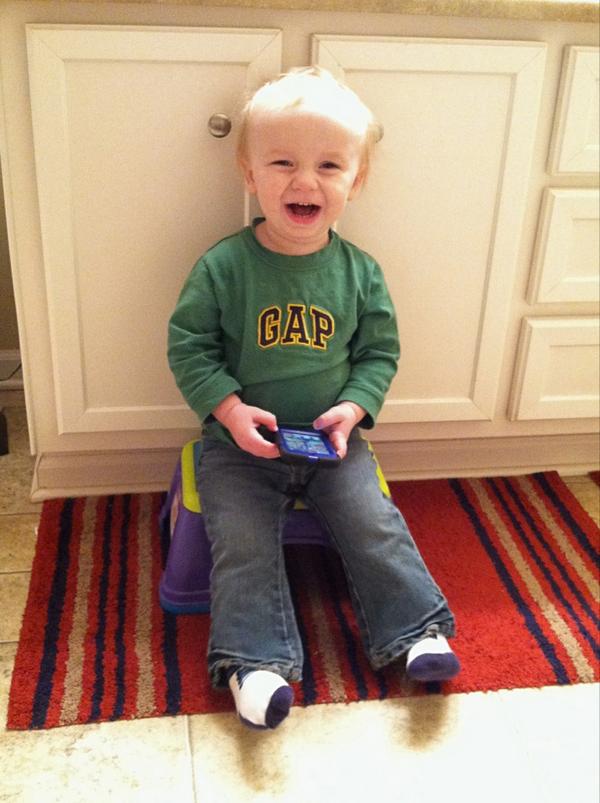 LaurenPNutt's tweet photo. What's not to love about this sweet cheesy smile!?😍 http://t.co/C3VYN2Rs