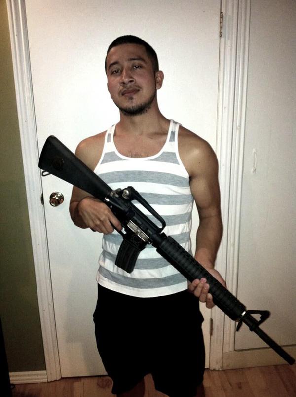 RobertAMR89's tweet photo. Bang bang
#CrazyNight http://t.co/FIK5TrmY