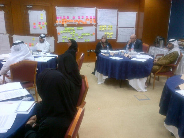 AjmanFreeZone's tweet photo. جانب من الحضور قيادي سلطة منطقة عجمان الحرة يرافقهم الأستاذ طارق الحراكي مقدم الدورة وهو محلل المشروعات من جامعة عجمان. http://t.co/oQ9JwQHr