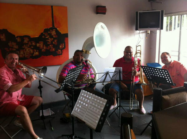 Alexhitzeroth's tweet photo. Love having meetings at #gilroys brewery! The #sousaphonics first gig just booked and of course the beer is beautiful. http://t.co/AWrHuC9y