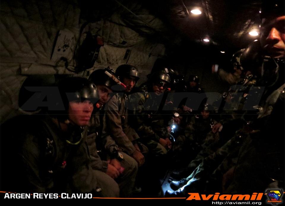 BB-0ooQCUAAMxDF.jpg:large