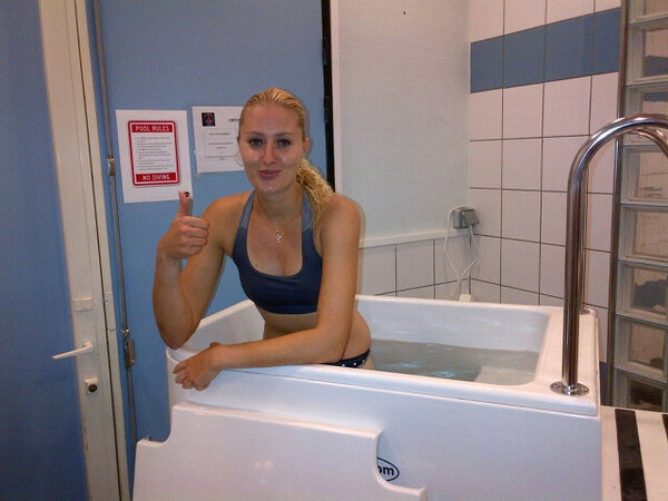 KikiMladenovic's tweet image. Une bonne récup de faite.. Bain froid et massage! #cestfroid8degrésquandmême Good recovery #gettingreadyfortomorrow
