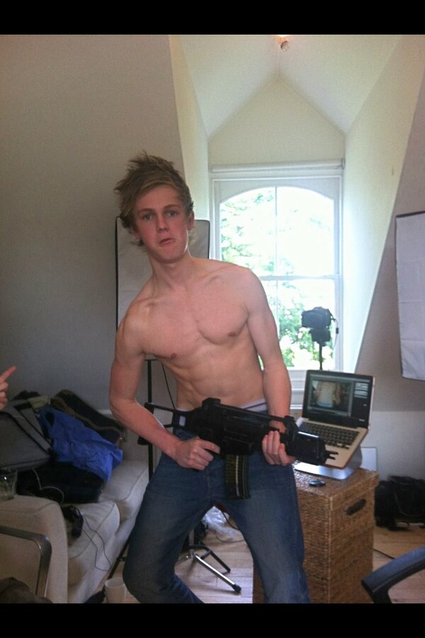 Just @Caspar_Lee 3 #SexyYoutuber.