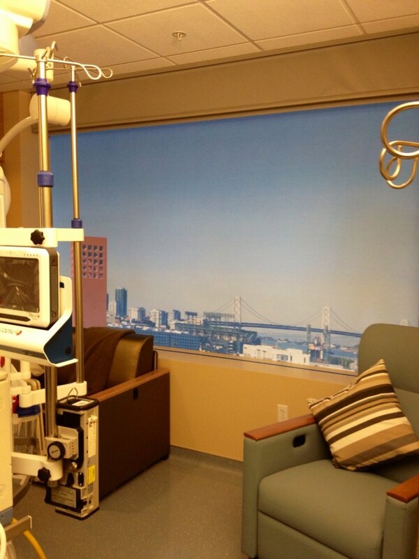 UCSFScience's tweet image. The #ICU room (&amp;amp; all #patient rooms) @UCSFMBHospitals come w/large windows (&amp;amp; blackout shades) for natural light. #UX