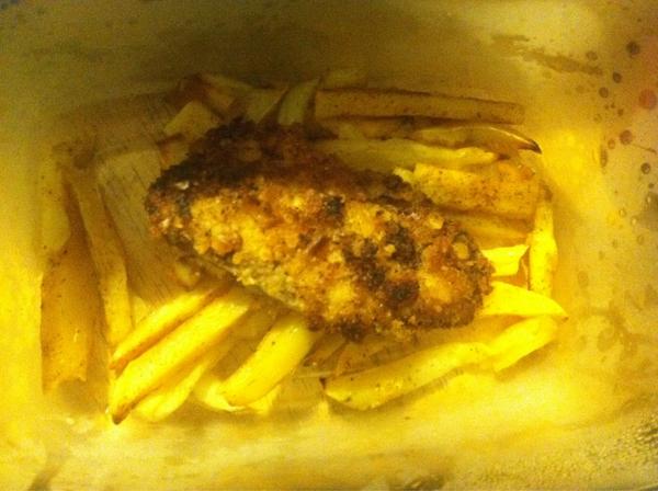 Yang2da's tweet image. @AndyMilonakis Should follow me! Watch me eat fish and while I steal up bitch!! #imaclassact #treehuggerz