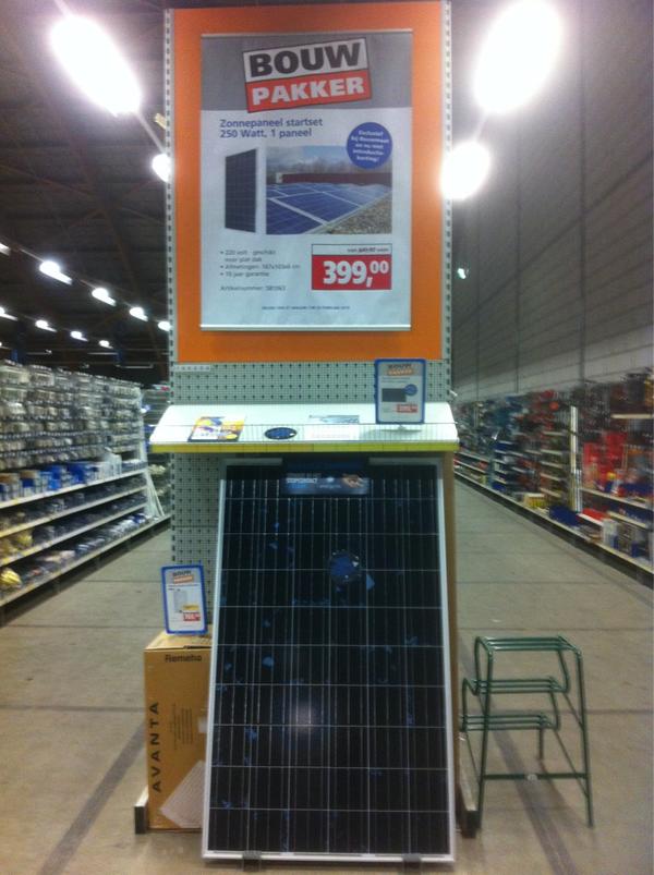 BouwmaatDenBosc's tweet photo. Hoe makkelijk wil je het hebben? Nu bereikbaar voor iedereen!! Makkelijk (zelf) te monteren! #zonnepanelen #Bouwmaat http://t.co/qXFSwQ78