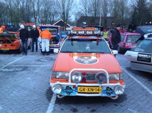 InfoAbbink's tweet photo. @springfear #autoserviceabink hoopt dat de versnellingsbak  #carbagerun het nog een paar dagen volhoud. Succes! http://t.co/nHJA9YG8