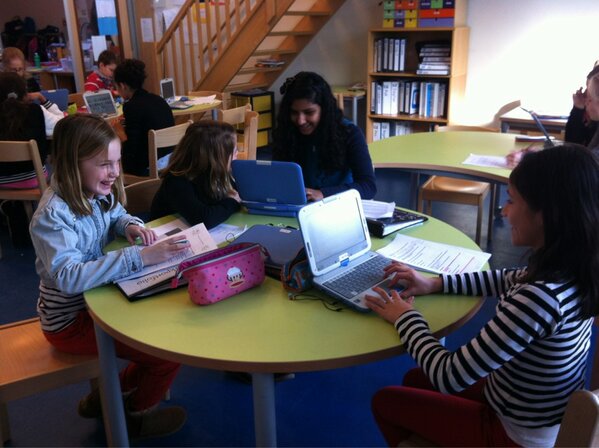 unit4saffier's tweet image. Brede opdracht, toneelstuk over apartheid #kcmacht&amp;amp;regels