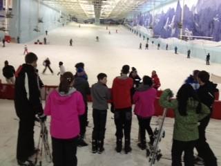 @APS_SKI onto the big slope today! All very excited for Chatel on Sunday! #goodprogress #ski #snow <a href="/Chill_Factore/">Chill Factore</a>